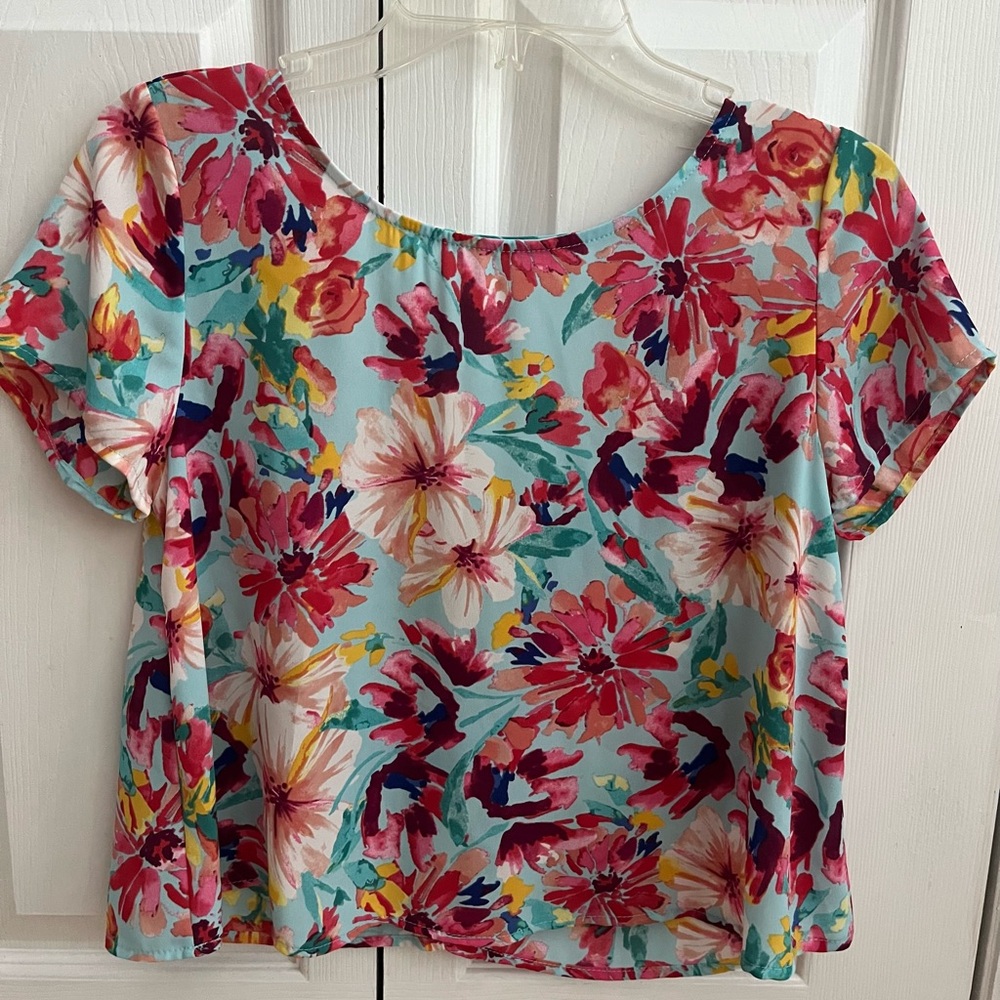 EVERLY Floral Short Sleeve Blouse - Size S - Multicolor